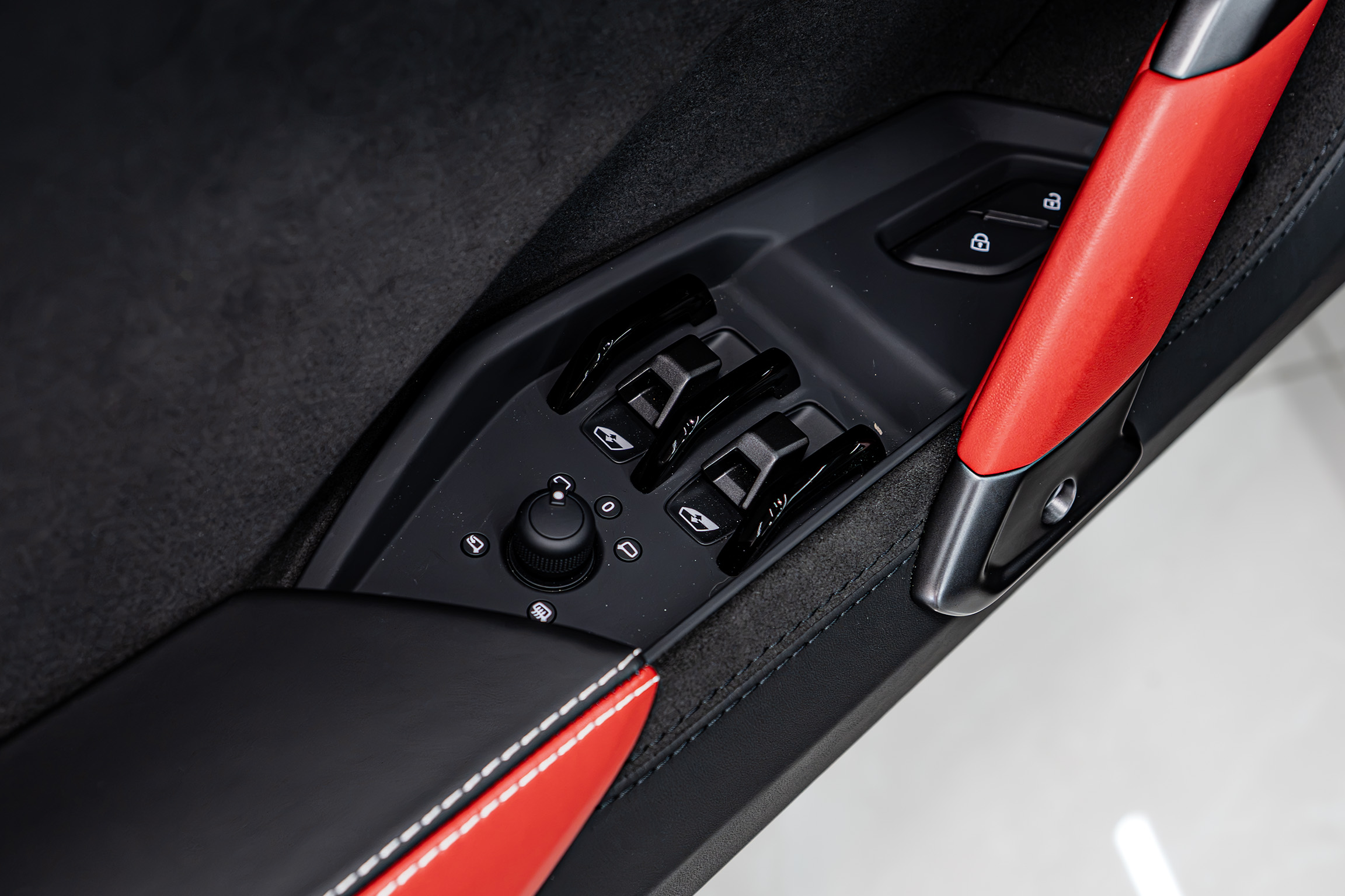 LAMBORGHINI photo 10
