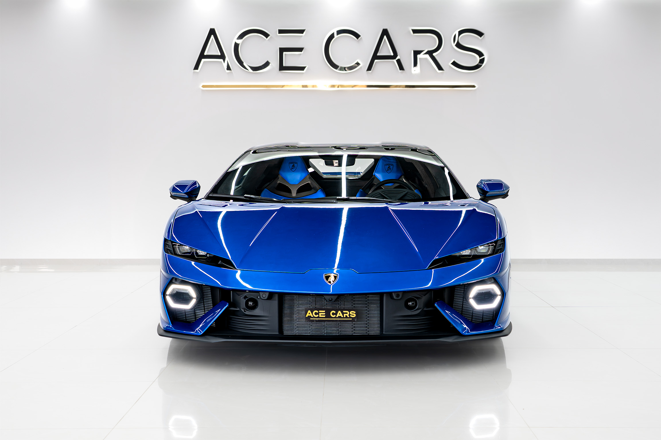 LAMBORGHINI photo 3