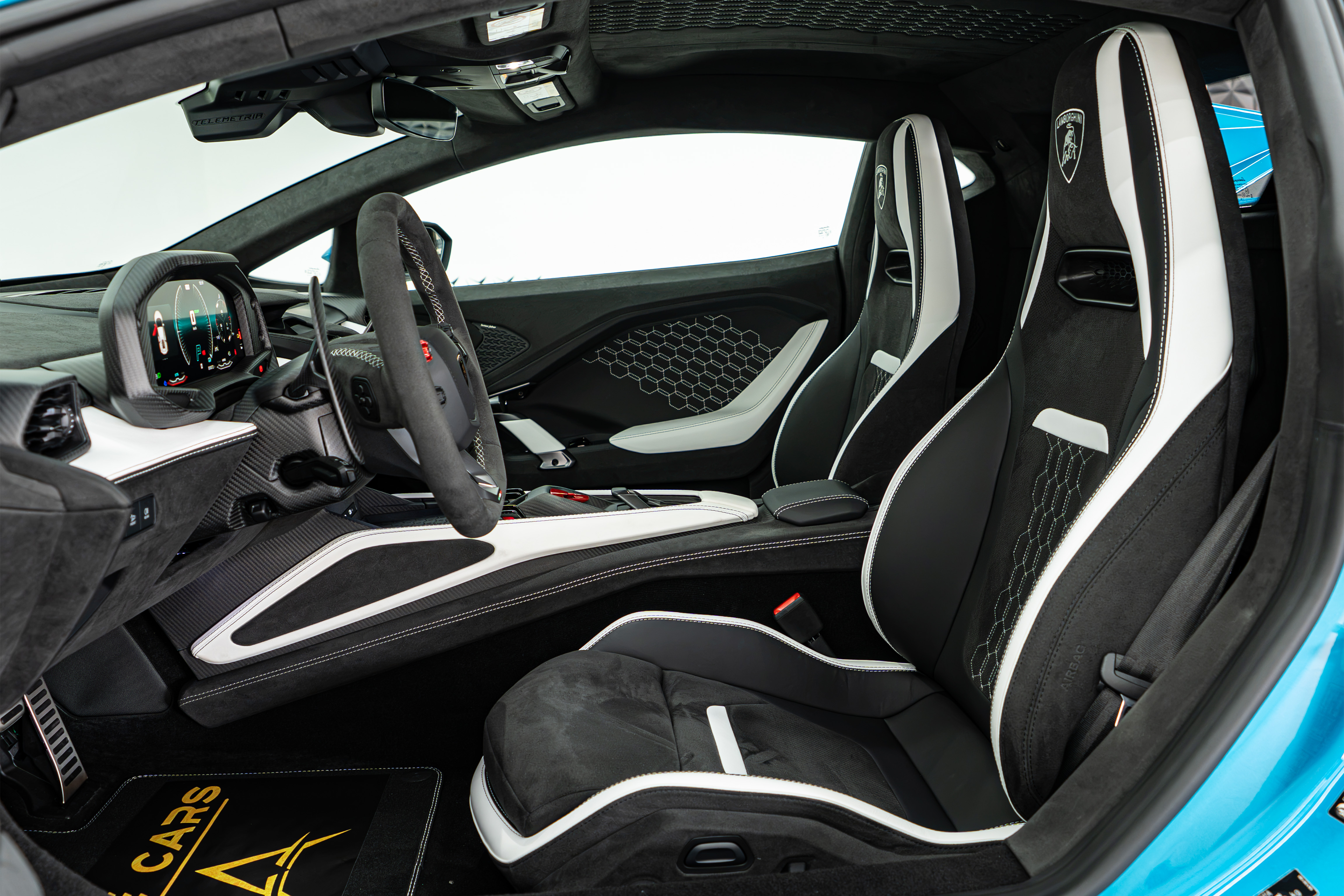 LAMBORGHINI photo 5