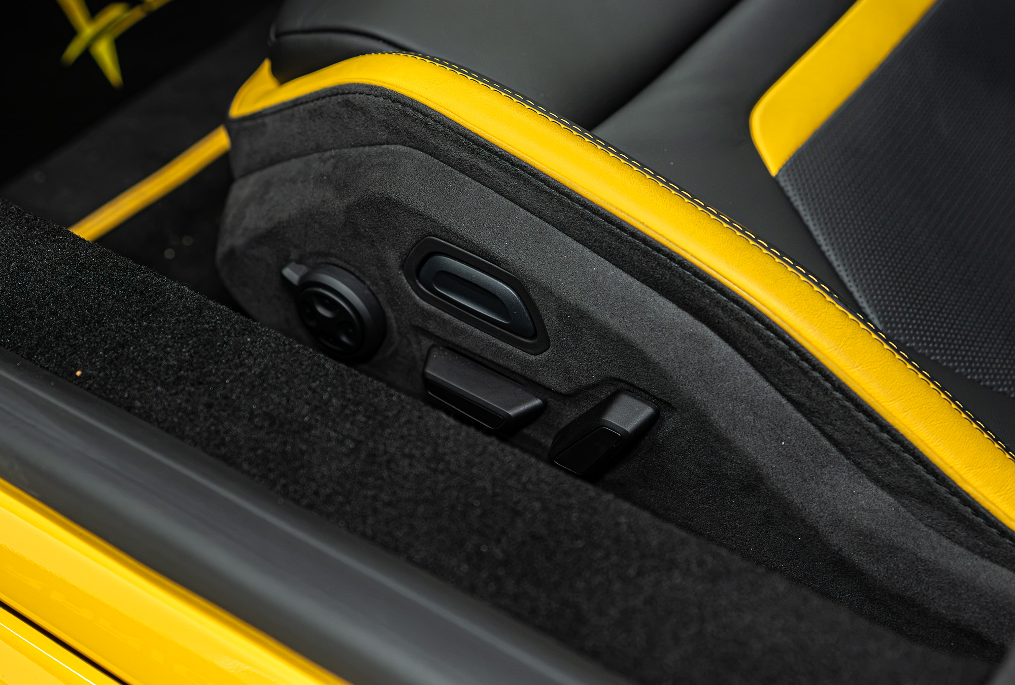 LAMBORGHINI photo 15