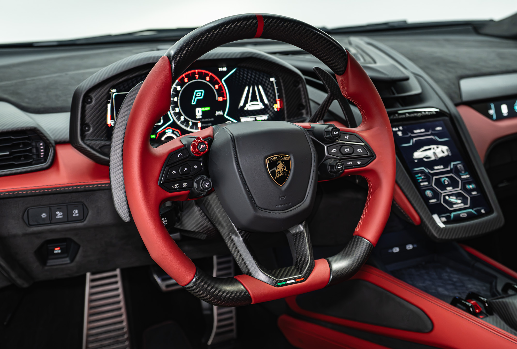 LAMBORGHINI photo 8