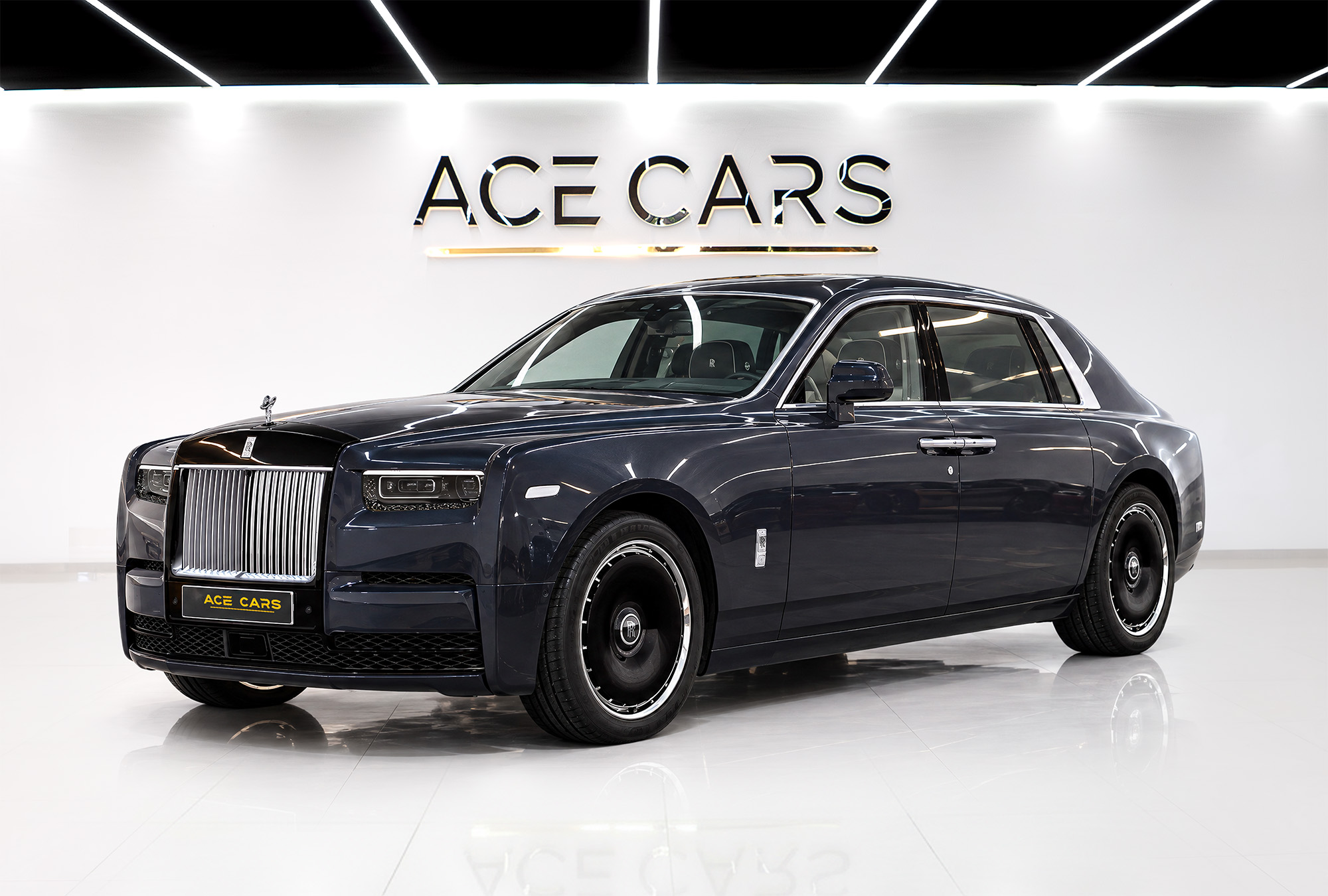 ROLLS ROYCE Phantom Extended Wheelbase — view 1