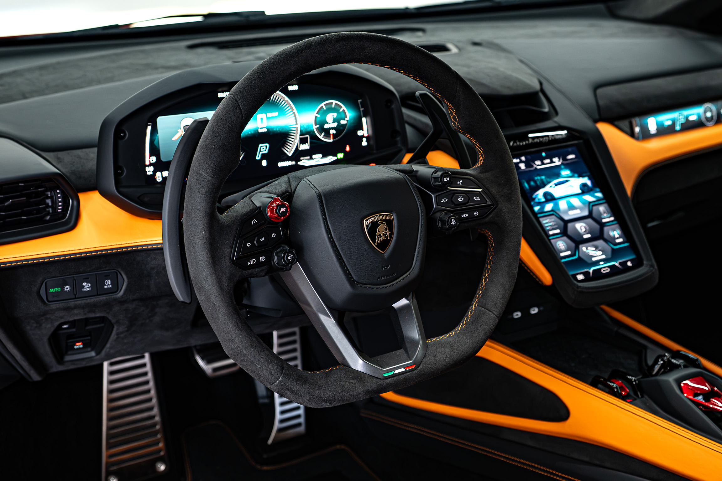 LAMBORGHINI photo 7