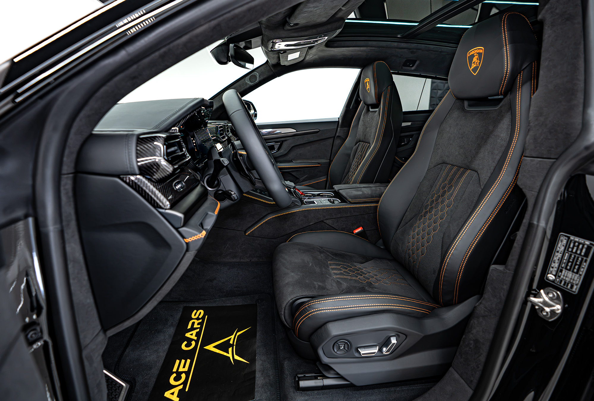 LAMBORGHINI photo 5