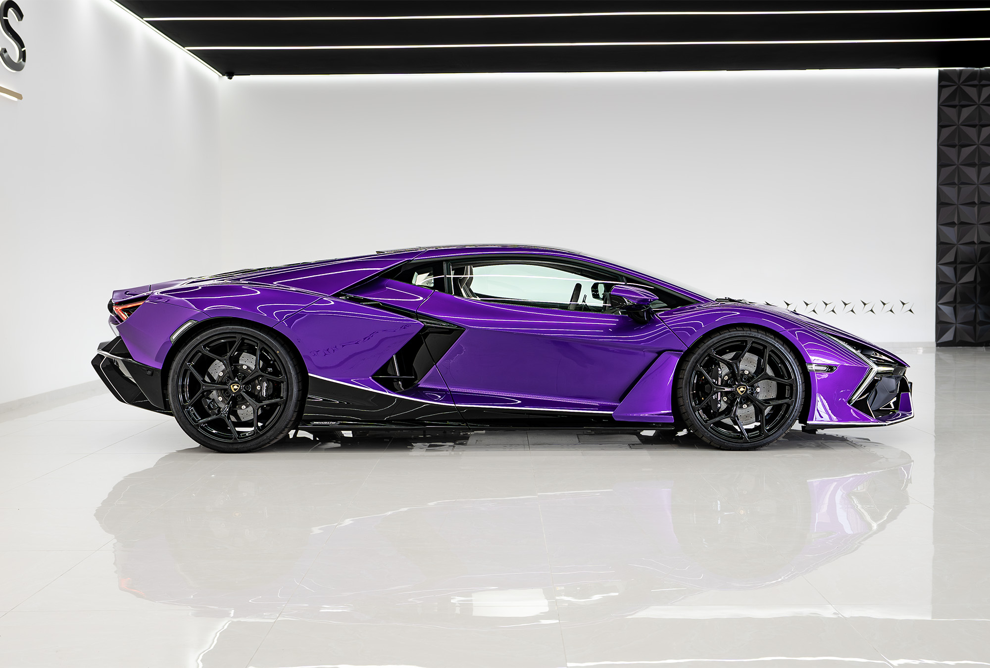 LAMBORGHINI photo 17